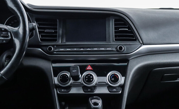 Hyundai Elantra - Фото 9