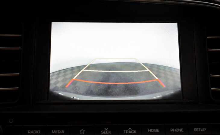 Hyundai Elantra - Фото 9