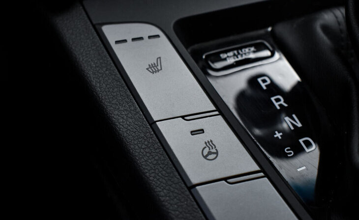 Hyundai Elantra - Фото 10