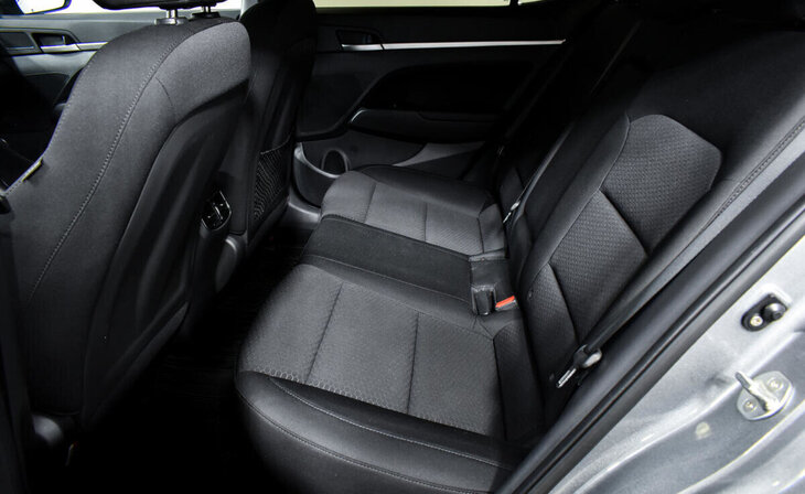 Hyundai Elantra - Фото 11