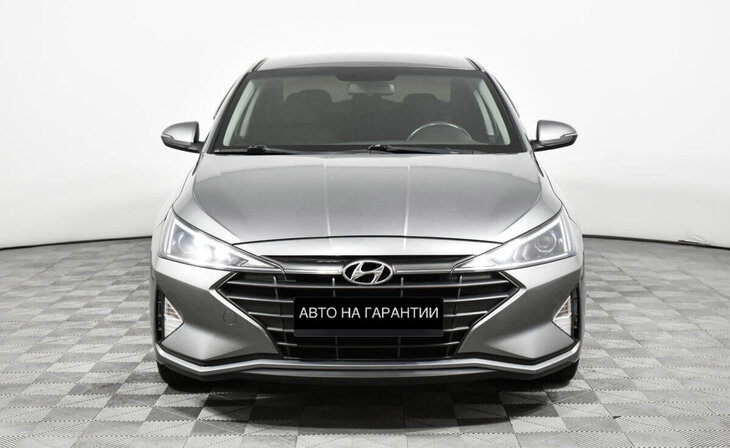 Hyundai Elantra - Фото 1