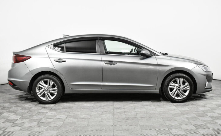 Hyundai Elantra - Фото 3