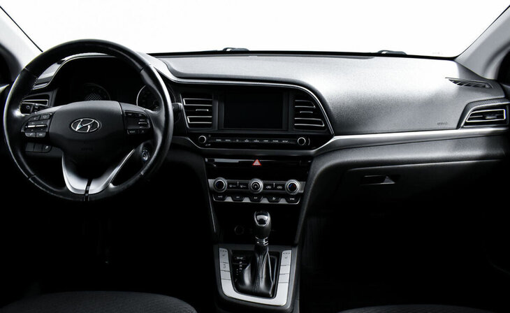 Hyundai Elantra - Фото 7