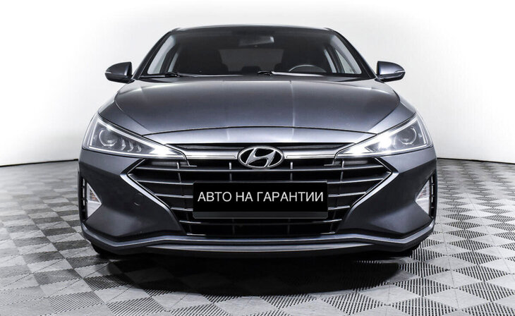 Hyundai Elantra - Фото 1