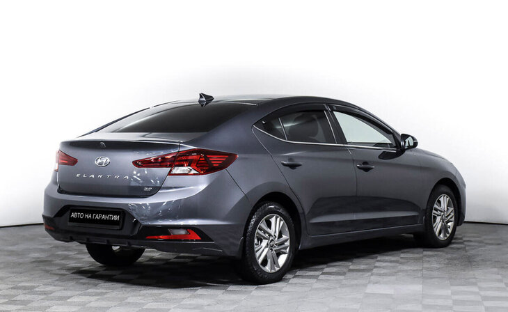 Hyundai Elantra - Фото 4