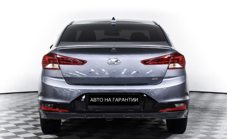 Hyundai Elantra - Фото 5