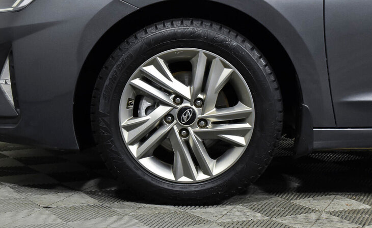Hyundai Elantra - Фото 6