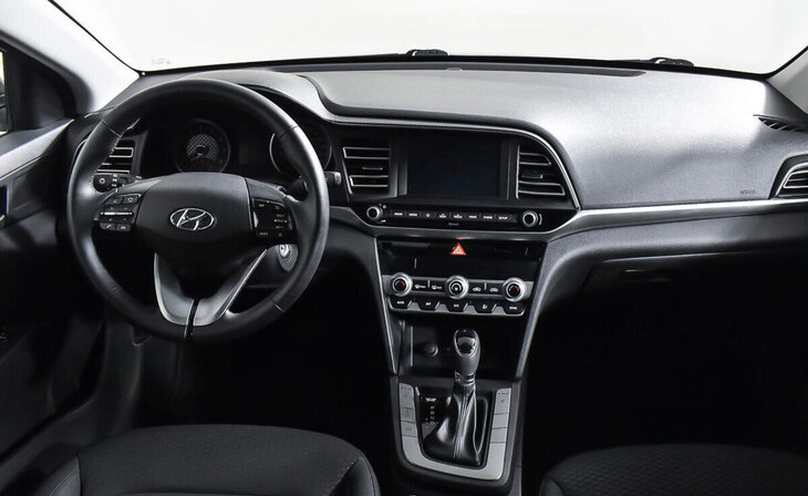 Hyundai Elantra - Фото 8