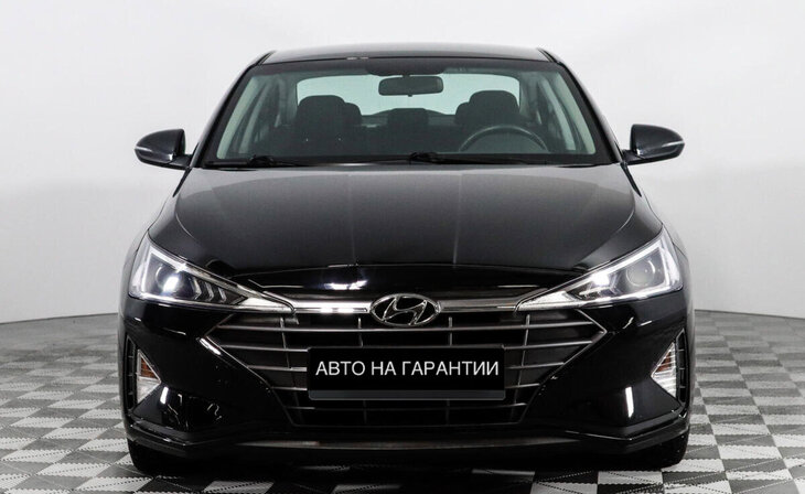 Hyundai Elantra - Фото 1