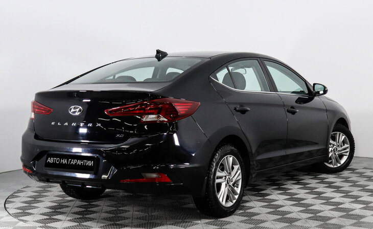 Hyundai Elantra - Фото 3
