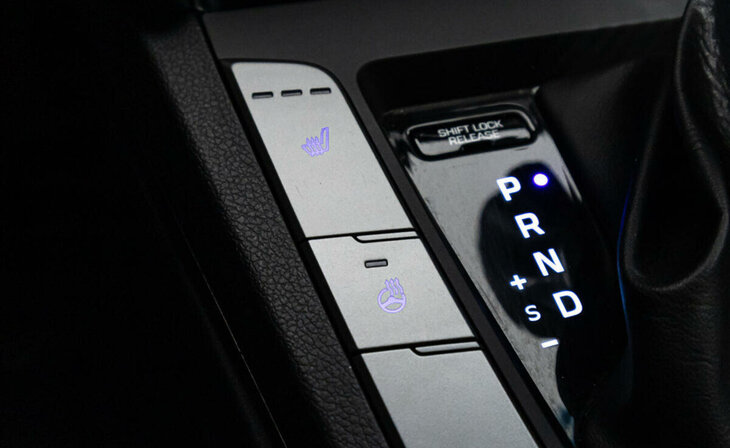 Hyundai Elantra - Фото 13