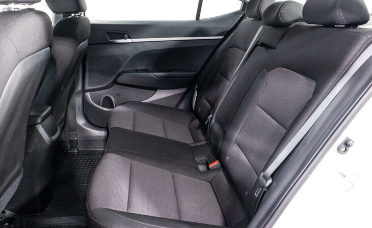 Hyundai Elantra - Фото 14