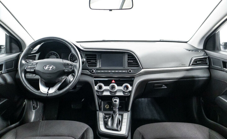 Hyundai Elantra - Фото 5