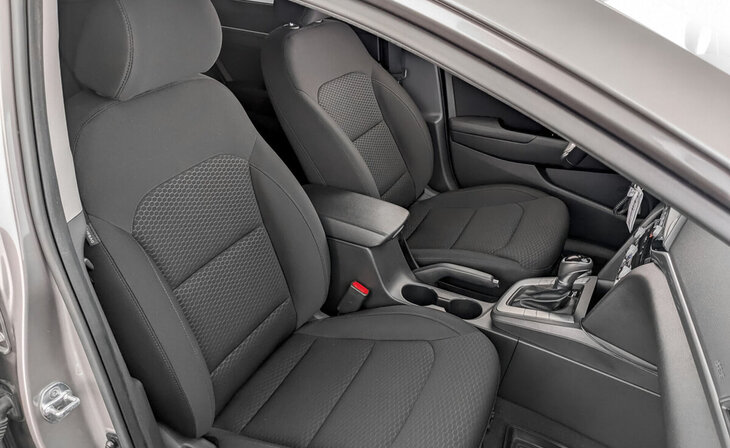 Hyundai Elantra - Фото 11