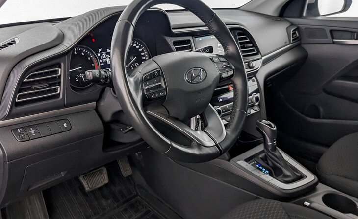 Hyundai Elantra - Фото 14