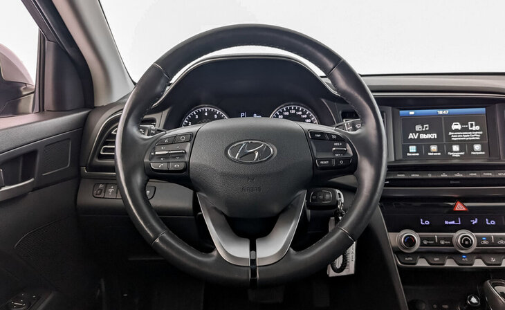 Hyundai Elantra - Фото 15