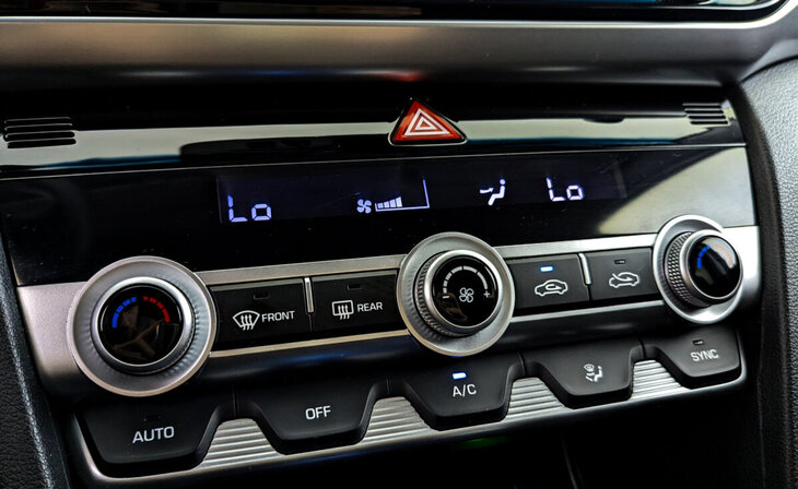 Hyundai Elantra - Фото 17