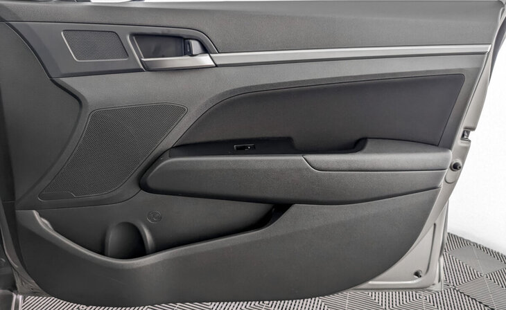 Hyundai Elantra - Фото 20