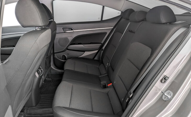 Hyundai Elantra - Фото 22
