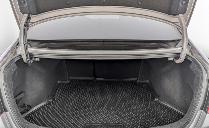 Hyundai Elantra - Фото 23