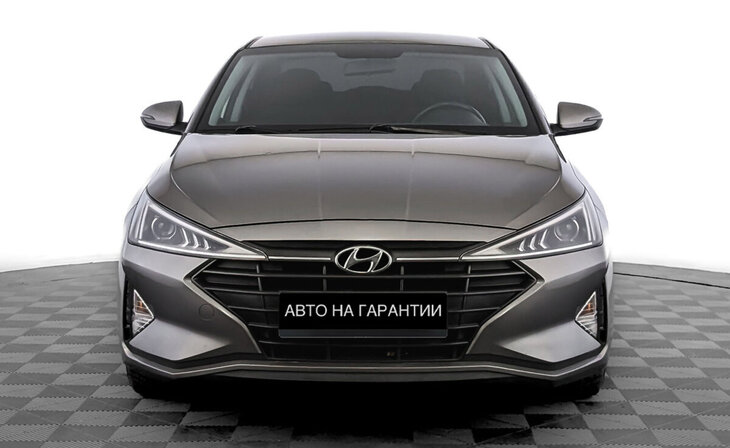 Hyundai Elantra - Фото 1