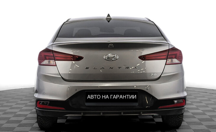 Hyundai Elantra - Фото 5