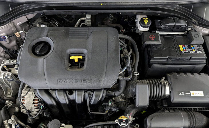 Hyundai Elantra - Фото 7