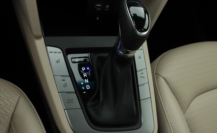 Hyundai Elantra - Фото 9