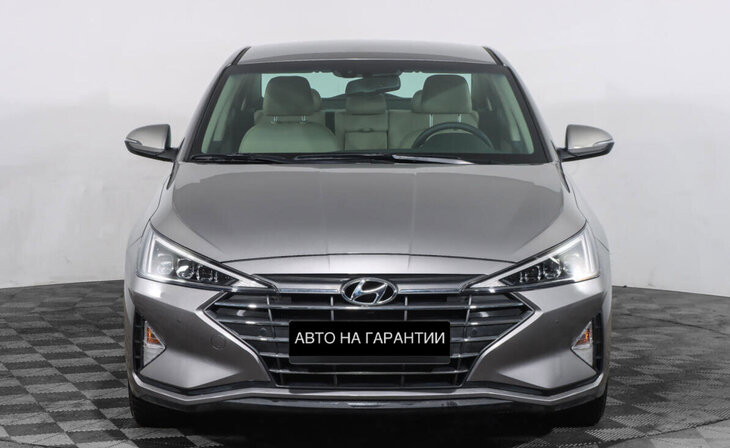 Hyundai Elantra - Фото 1