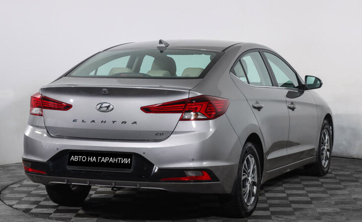 Hyundai Elantra - Фото 2