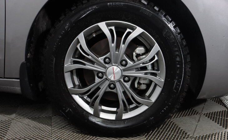 Hyundai Elantra - Фото 4