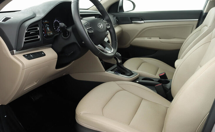 Hyundai Elantra - Фото 6