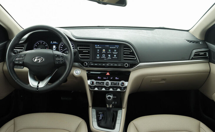 Hyundai Elantra - Фото 7