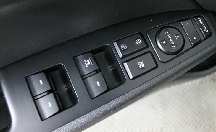 Hyundai Elantra - Фото 9