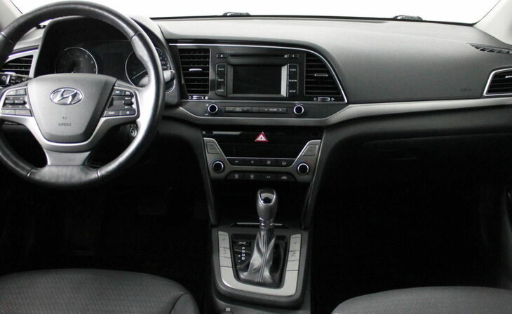 Hyundai Elantra - Фото 6