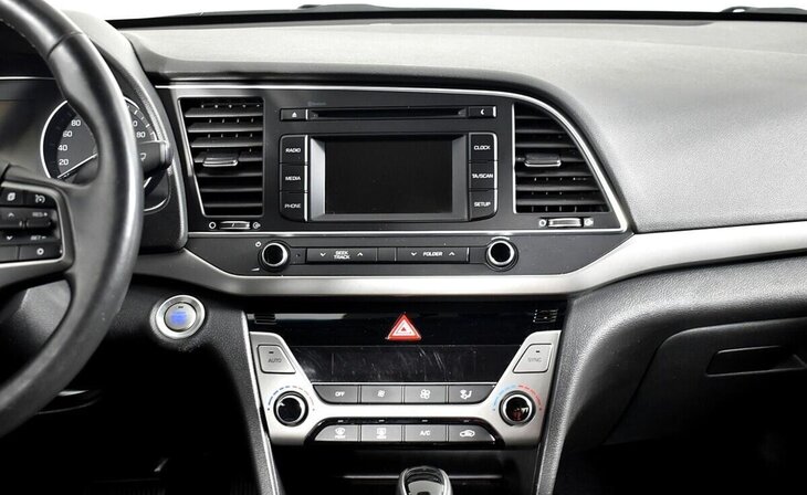 Hyundai Elantra - Фото 9
