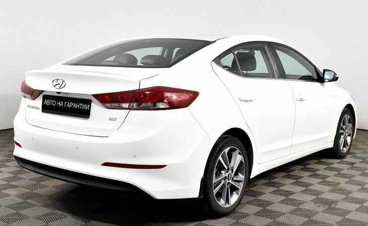 Hyundai Elantra - Фото 2