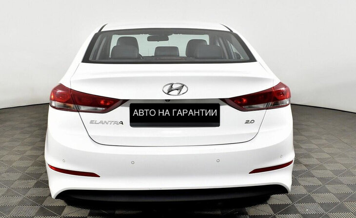 Hyundai Elantra - Фото 3