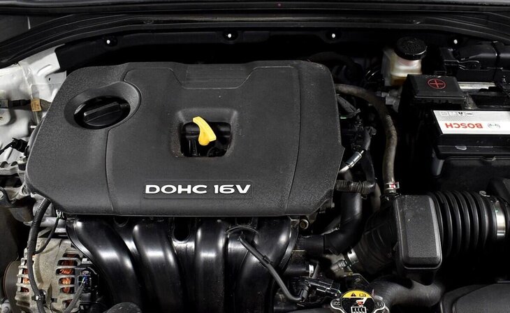 Hyundai Elantra - Фото 4