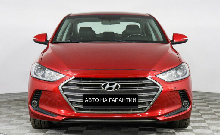Hyundai Elantra - Фото 1