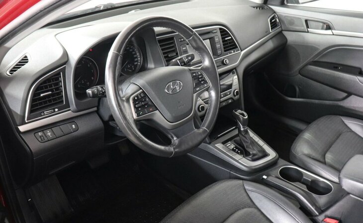 Hyundai Elantra - Фото 5