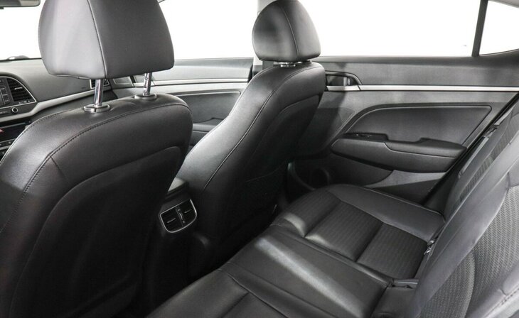 Hyundai Elantra - Фото 7