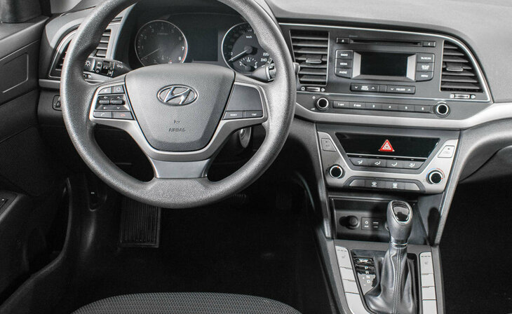 Hyundai Elantra - Фото 9