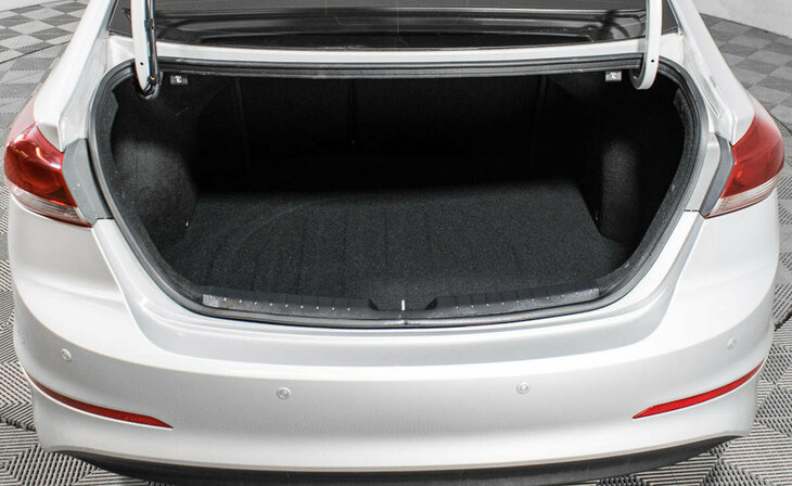 Hyundai Elantra - Фото 14