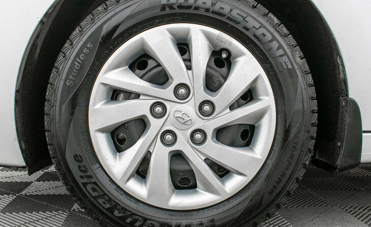 Hyundai Elantra - Фото 5