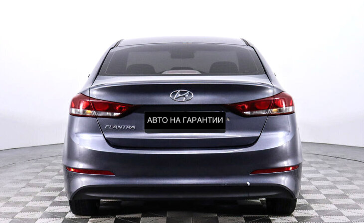 Hyundai Elantra - Фото 5
