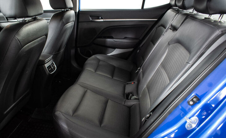 Hyundai Elantra - Фото 9
