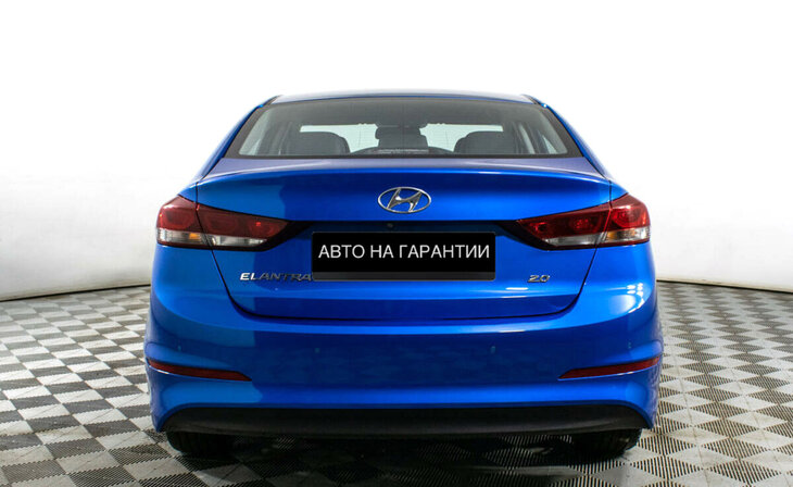 Hyundai Elantra - Фото 3