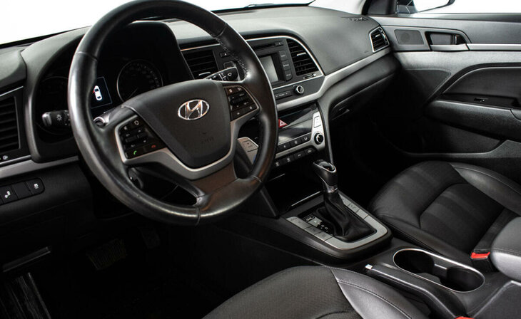 Hyundai Elantra - Фото 6