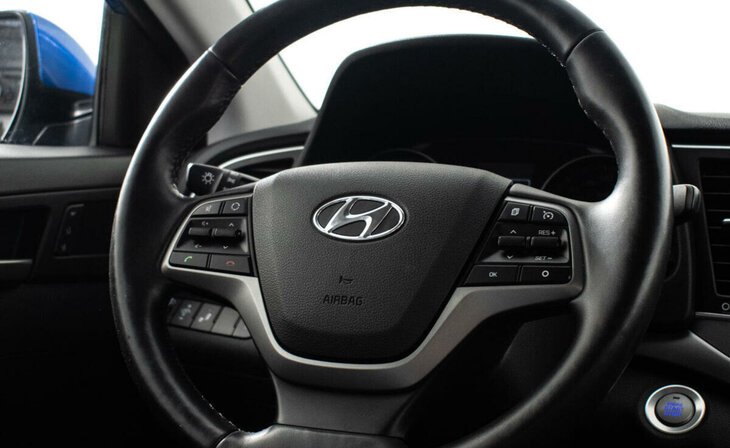 Hyundai Elantra - Фото 7